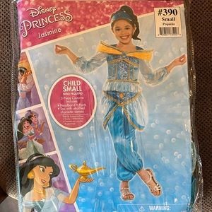 Brand new Disney 🧞‍♂️Jasmine Princess👸🏽 👑Costume size Small 4-6